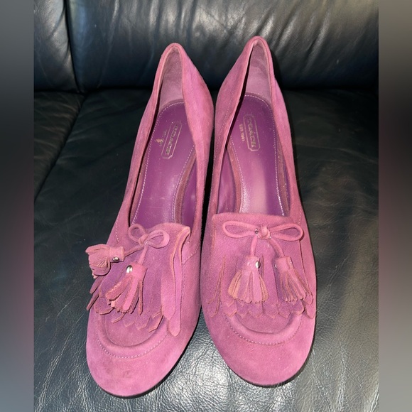Coach Terri Purple Suede Tassled Mocassin Loafer Style Wedges Size. 9.5B. - Picture 2 of 4